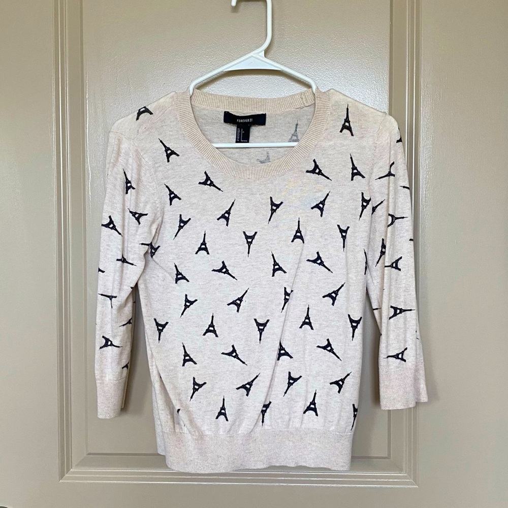Forever 21 Small Petite Lightweight 3/4 sleeve Eiffel Tower motif sweater.